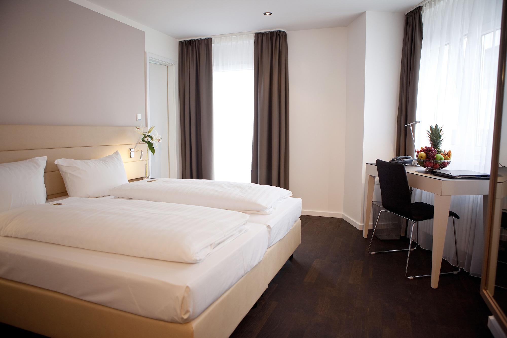 Manhattan Hotel Frankfurt am Main Exterior foto