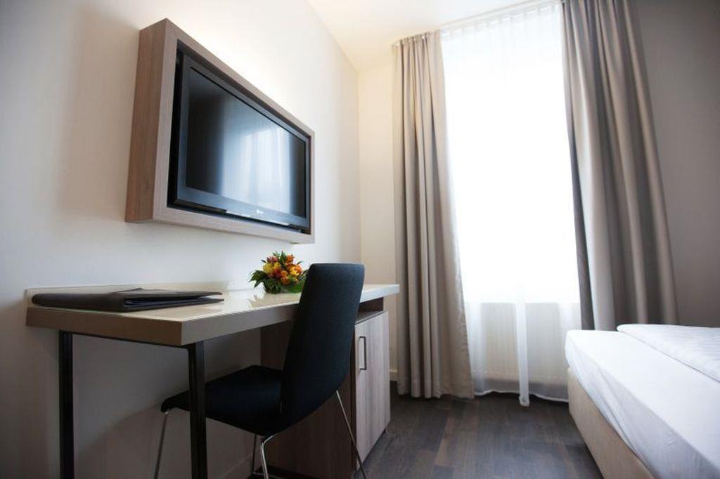 Manhattan Hotel Frankfurt am Main Quarto foto