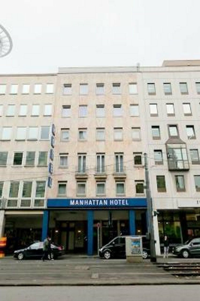 Manhattan Hotel Frankfurt am Main Exterior foto