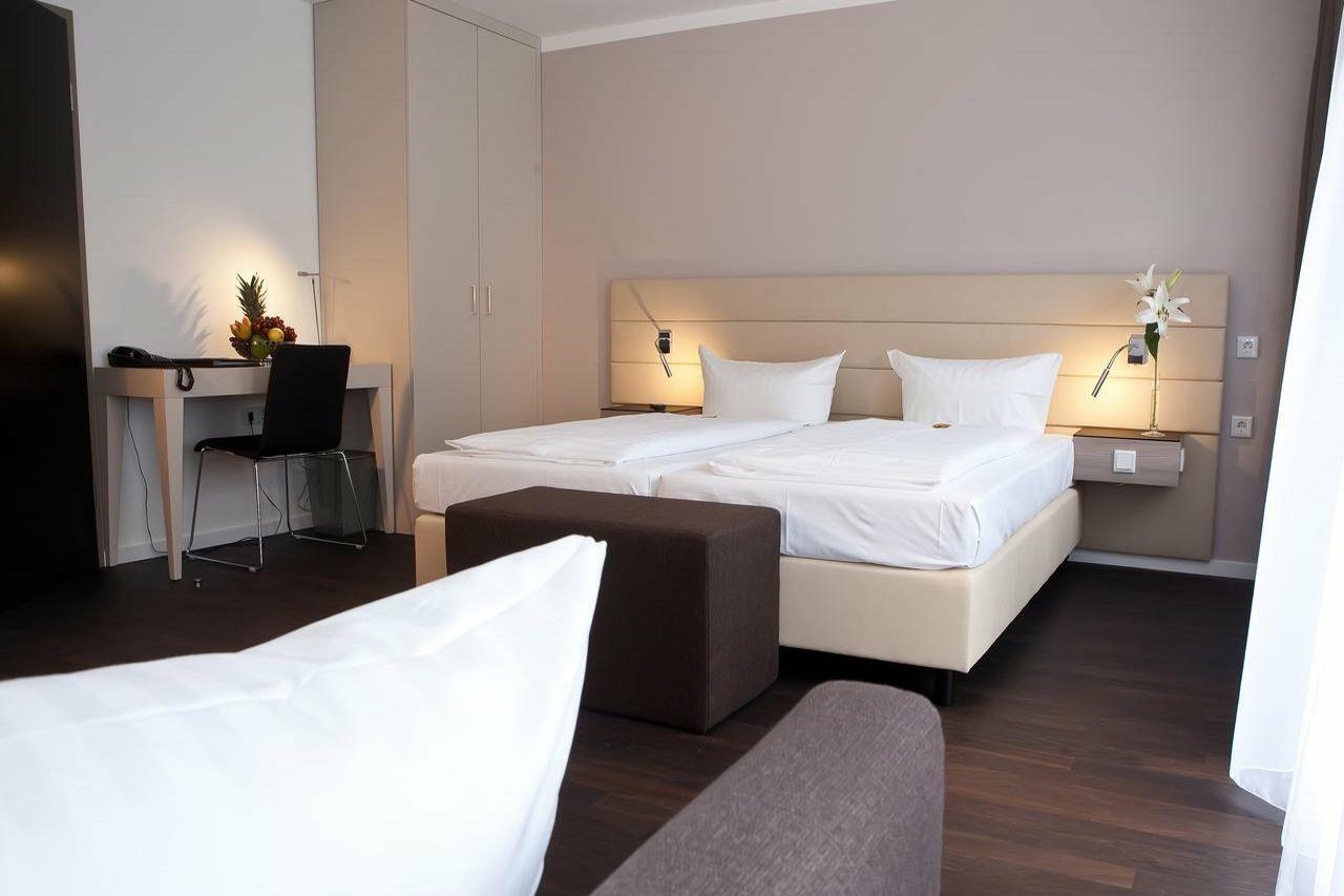 Manhattan Hotel Frankfurt am Main Exterior foto
