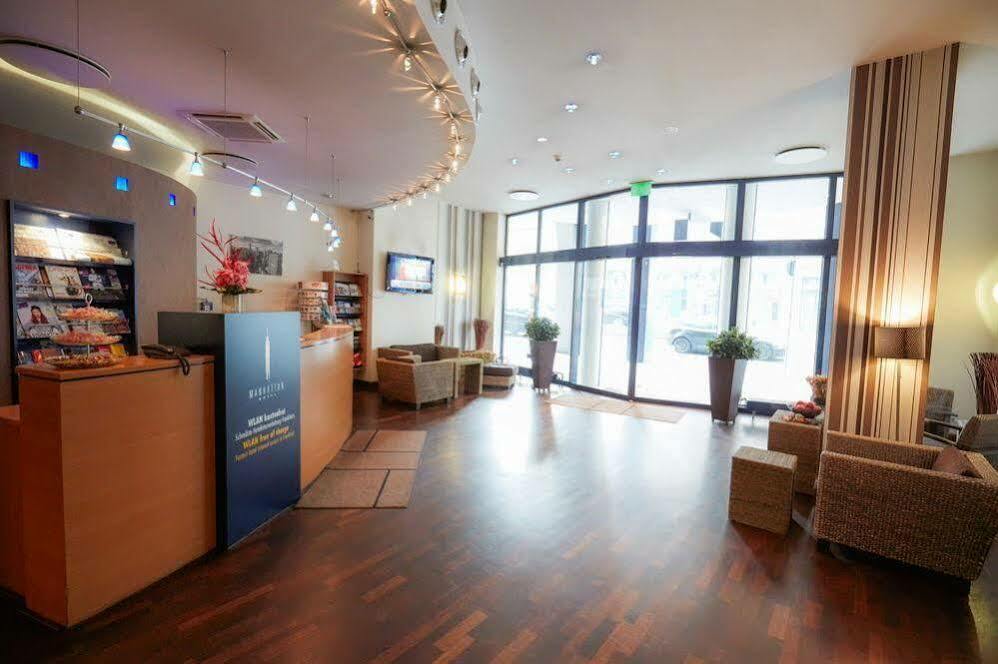 Manhattan Hotel Frankfurt am Main Exterior foto